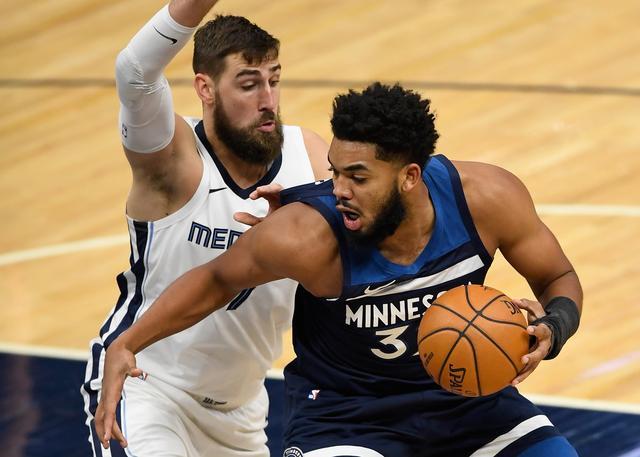 贾乃亮颓势尽显